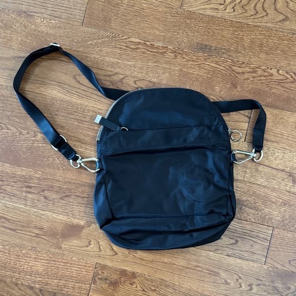 Lululemon Festival Bag - Picture 6 of 7